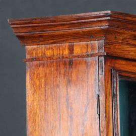 Antieke kast / Engelse keukenkast servieskast ca. 1825 in eiken met blauwe geschilderde binnenkant (No.572239)
