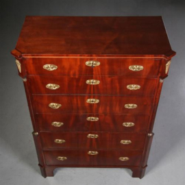 Antieke kast / Hoge Hollandse Neoclassisistische Chiffonnière ca. 1800 in mahonie met 6 laden en brons (No.662715)