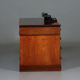 Engels mahoniehouten Victoriaans bureau ca 1870 met 8 laden in oude kleur (No.461530)