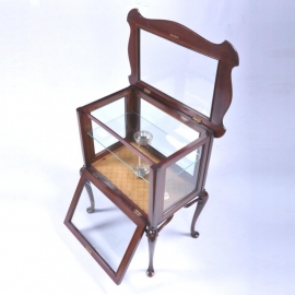 Antieke kast / Engelse mahonie theekast / vitrinekast / displaycabinet ca. 1895 met klep en deksel (No.532502)