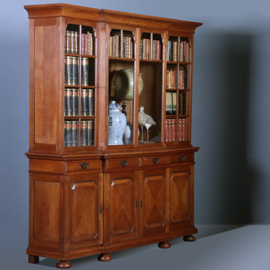 Hoge boekenkast bibliotheekwand "pander" ca 1910 met interessante roedeverdeling [No.211120)
