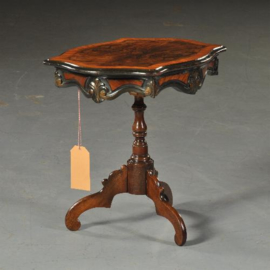 Antieke bijzettafels / wijntafels / Mariage Willem III tafel eind 19e eeuw  in wortelnotenhout met zwart (No. 470747)