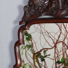 Antieke spiegels / Kleine Soester spiegel in notenhout met bijpassend kroontje  ca. 1800 (No.520605)