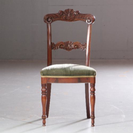 Antieke stoelen / Stel van 8 eetkamerstoelen w.v. 2 met armleuningen  ca. 1830 met nieuwe bekleding naar wens.  (No.610956)
