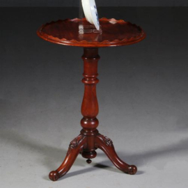 Antieke bijzettafels / Grote wijntafel Victoriaans mahonie ca. 1860 met geschulpte opstaande rand (No.691747)