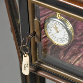 Antieke bijzettafels / Tafelvitrine bronzen 8-kantige horlogevitrine op zwart gedraaid onderstel (No.432232)