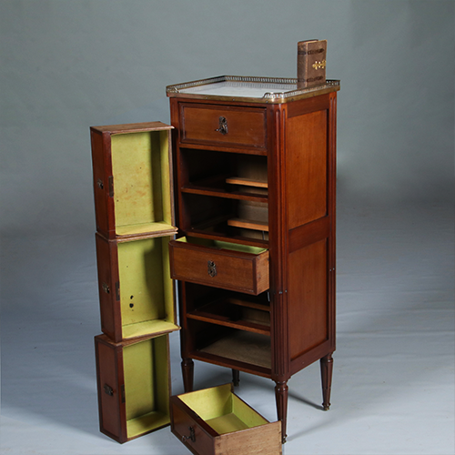 Smalle hoge Franse ladekast  Louis Seize stijl ca 1890 (No.300225)
