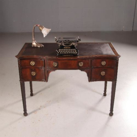 Antieke bureaus / Klein mahonie damesbureau 1880 schrijfblad leer ingelegd en met 5 laden (No.541747)