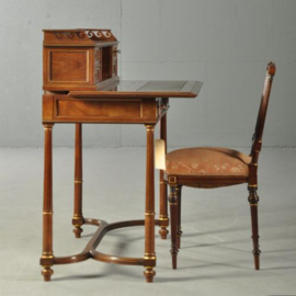 Antieke bureaus / Zeer elegant Frans dames bureautje metbijbehorende stoel ca. 1875 (No.992025)