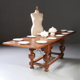 Lange smalle Renaissance tafel ca 1630 eikenhout met originele bladen tot 12 personen (No.922215)