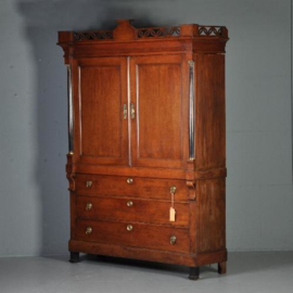 Antieke kast / Hollands  "Hekjes kabinet" ca. 1820 gezwarte zuilen en brons beslag. (No.421355)