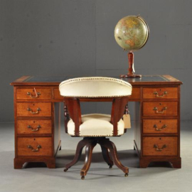 Antieke stoelen / Bureaustoel of captainschair ca. 1860 met oud wit leer (No.194189)