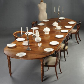 Antieke tafel / Franse ronde coulissentafel max 4.15 m. lang ca. 1890 in kastanjehout (No.292461)