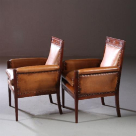 Antieke fauteuils / Stel van 2 art deco ±1900 zetels geheel gerestaureerd nieuw hand gepatineerd leer (No.441714)