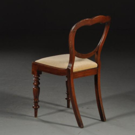 Antieke stoelen / Stel van 4 Victoriaanse eetkamerstoelen ca. 1850 in  mahonie met velours   (No.450219)