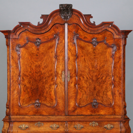 Prachtig gaaf  Hollands Kabinet met gespiegelde wortel panelen ca 1750 (No.450420)