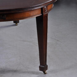 Antieke tafel / Engelse windout table  ca. 1890 in mahonie op vier strakke tapse poten (No.912751)