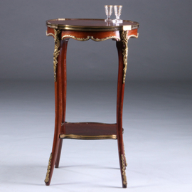 Franse lampetafel gueridon ca 1900 met geschulpt blad in mahonie met brons (No.222155)