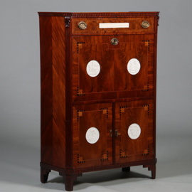 Secretaire Abattant of klepbureau met 4 biscuit panelen prachtig ingelegd ca 1790 (No.260650)