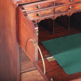Antieke kast / Commode ca. 1800 met bureaulade met 3 grote laden, 8 kleine lades, deurtje en 8 postvakjes (No.591032)