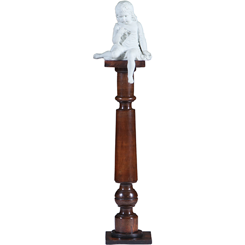 Strakke eenvoudige Piedestal of zuil ca 1900 in fraai doorleefde kleur (No.301825)