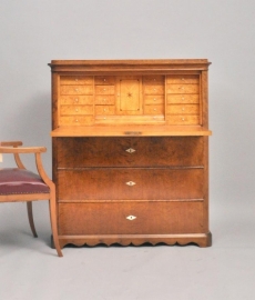 Antieke bureaus / Secretaire ca. 1875 het lichte interieur met een sterretje in (No.473736)