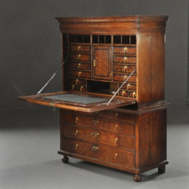 Antieke bureaus / Hollands Klepbureau Barok ca. 1715 met 5 geheime vakken (No.532115)