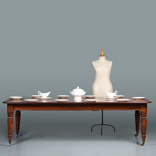 Eetkamertafel tot 12 personen Victoriaans ca 1860 in mooie oude kleur (No.301880)