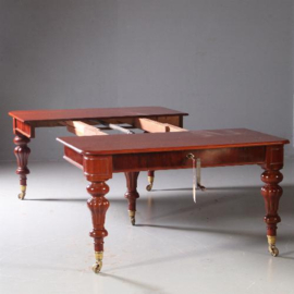 Smetteloze Lange tafel wind out table met slinger ca. 1850  tot 14 personen (No.831031)