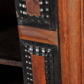 Antieke kast / Rariteitenkabinet 17e eeuws in palissander met ebben hout op authentiek onderstel (No.522361)