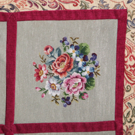 Wandkleed 6 verschillende carrés met bloemen in kader van floraal tapisserie (No.262105)