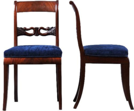 Antieke stoelen / Stel van 6 Biedermeier stoelen ca. 1820 in mahonie met zwanen en blauw velours (No.941152)