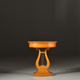 Antieke bijzettafels / Wijntafels / Harptafeltje met lade blond berkenwortel ca. 1925 (No.520519)