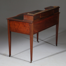 Antiek damesbureau met doorleefd leer en bronzen galerijtje  ca. 1890 (No.911835)