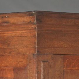 Antieke kast / Drentse pastoorskast ca. 1675 prachtige doorleefd eikenhout (No.741703)