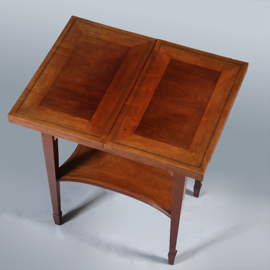 Zeer strakke side table of wandtafel met inklapbare zijbladen ca 1900 messing ingelegd (No.283050)