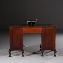 Antieke bureaus / Klein mahonie bureau Chippendale stijl ca. 1910 met donker leer en 9 laden (No.650360)