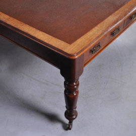 Antieke bureaus / Grote partner schrijftafel ca. 1875  met 6 laden en bruin ingelegd schrijfblad (No.931905)