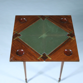 Speeltafel zogenaamd "envelop-model" rijk ingelegd met origineel vilt ca 1880 (No.222165)