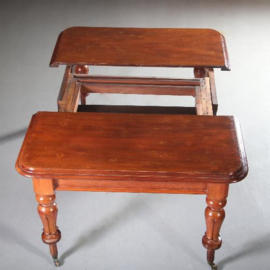 Antieke tafel / Engelse mahonie uittrektafel ca. 1875 met drie originele inlegbladen (No.591031)