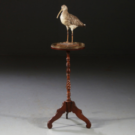 Antieke wijntafel / bijzettafels / Gueridon ca 1900 in noten met opengewerkt messing hekje (No.880210)