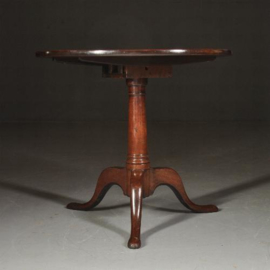 Antieke bijzettafels / Wijntafels / Georgian tilttoptable ca. 1800 in mahonie, doorleefde kleur (No.461634)