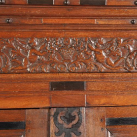 Antieke kast / Gederse kussenkast 1680-1700 met ebbenhouten accenten(No.490132)