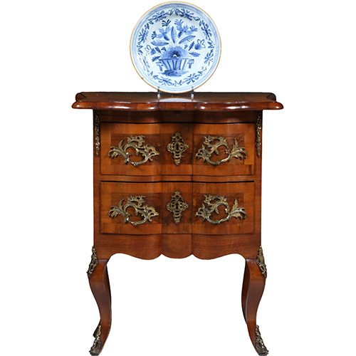Kleine orgel gebogen commode ca 1750 met schrijfblad of schenkblad wortelnoten (No.303010)