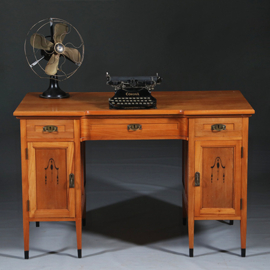 Satijnhouten bureau met zwarte accenten Hollands ca 1910 (No.283010)