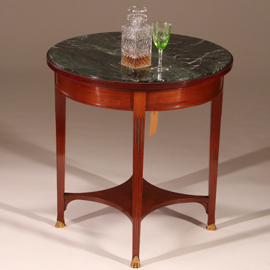 Antieke bijzettafels / Empire stijl salontafel ca 1900 in mahonie met brons en groen marmer (No.892970)