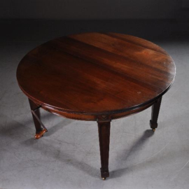 Antieke tafel / Engelse windout table  ca. 1890 in mahonie op vier strakke tapse poten (No.912751)