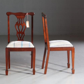 Antieke stoelen / Jong stel van 8 Engelse mahonie stoelen prijs incl. stoffering naar wens (No.630942)