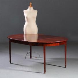 Antieke tafels / Hollandse Louis Seize stijl eetkamertafel ca. 1875 met twee inlegbladen (No.812128)