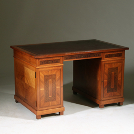 Oesterfineer ingelegd bureau met bureau stoel in bekleding naar wens (No.320435)#